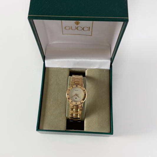 Gucci 1990s Round Dial Gold Plated Watch