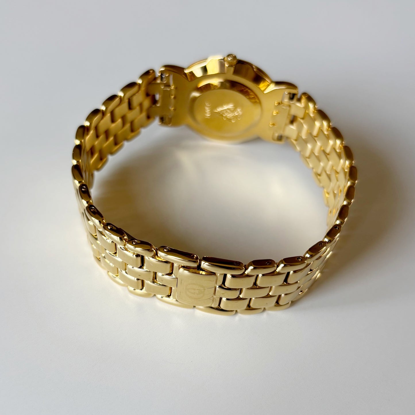 Gucci 1980s Round Dial Gold Plated Watch (Large)