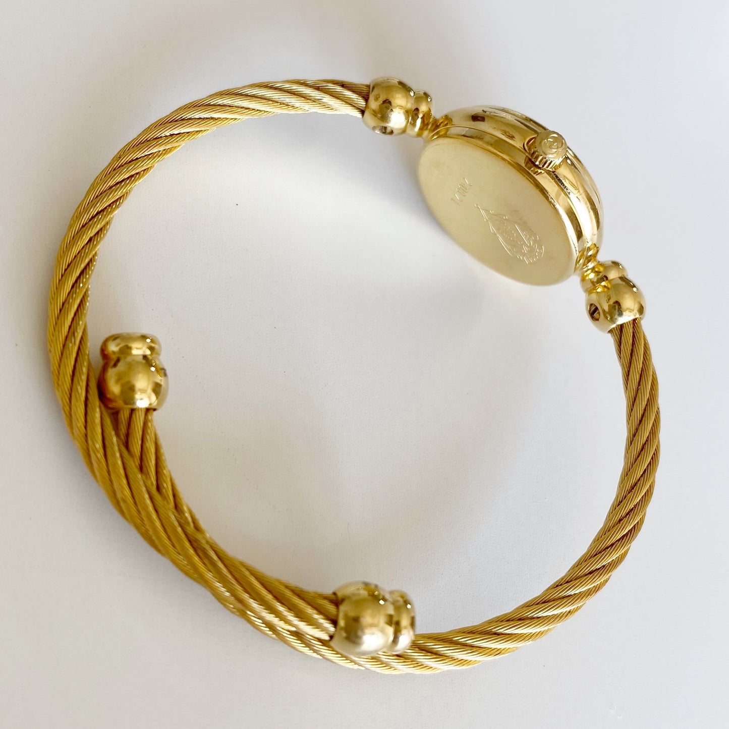 Gucci 1990s Seashell Dial Gold Plated Cable Bangle Watch