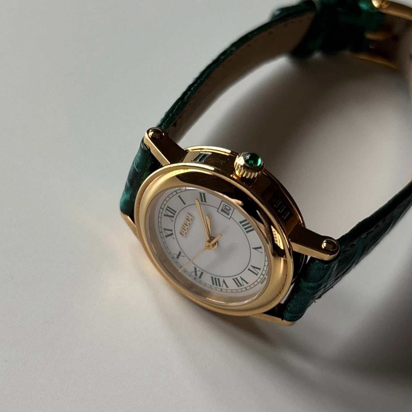 Gucci 1990s Date Round Dial Gold Plated Watch