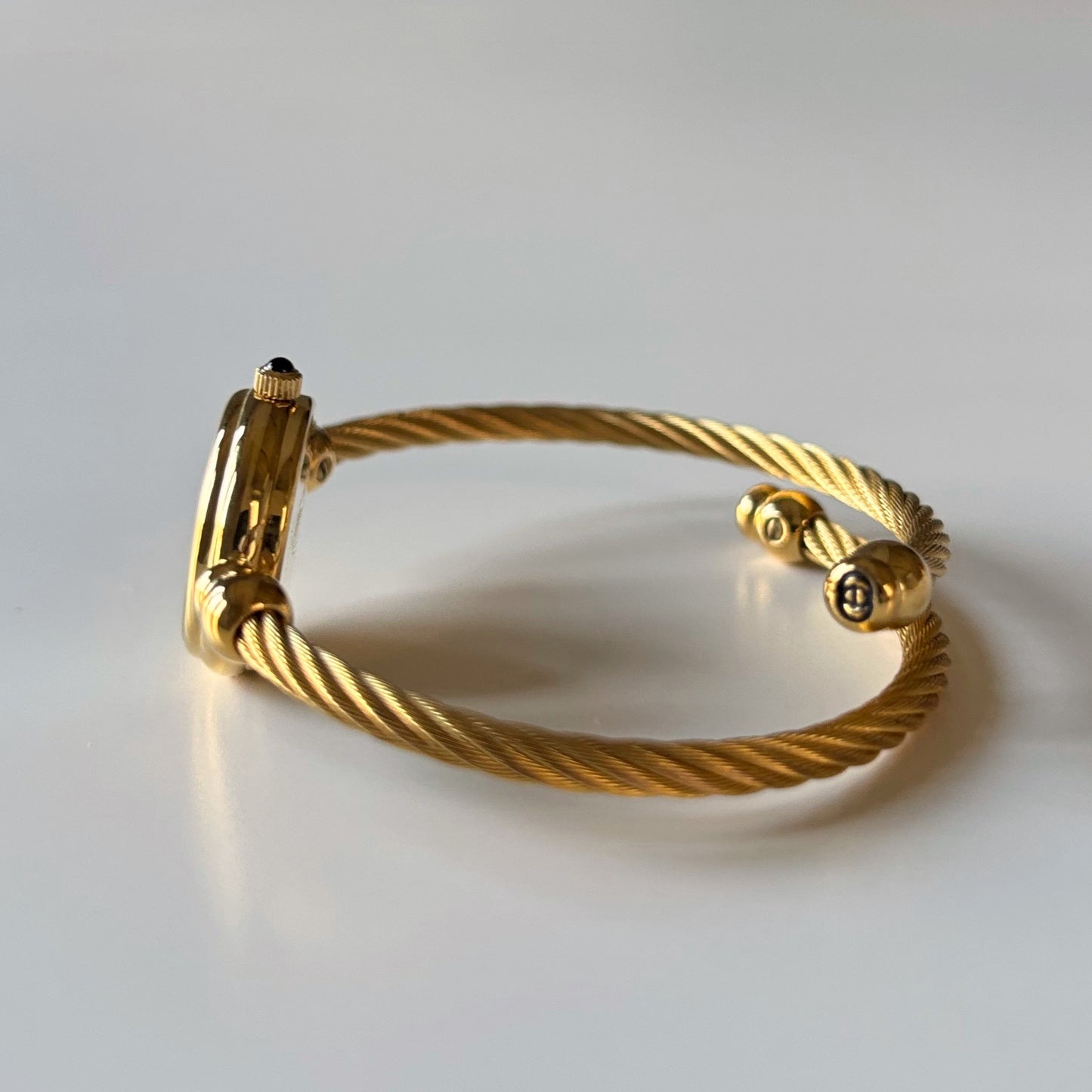 Gucci 1990s Seashell Dial Gold Plated Cable Bangle Watch