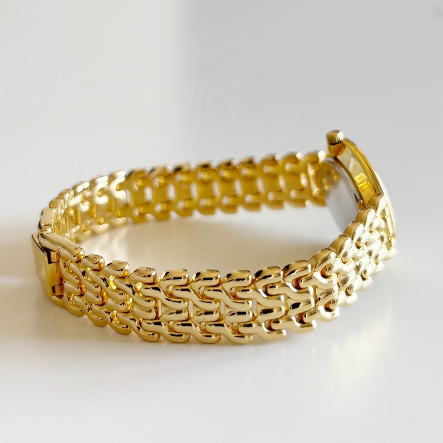 Dior 1990s Seashell Round Dial Gold Plated Watch