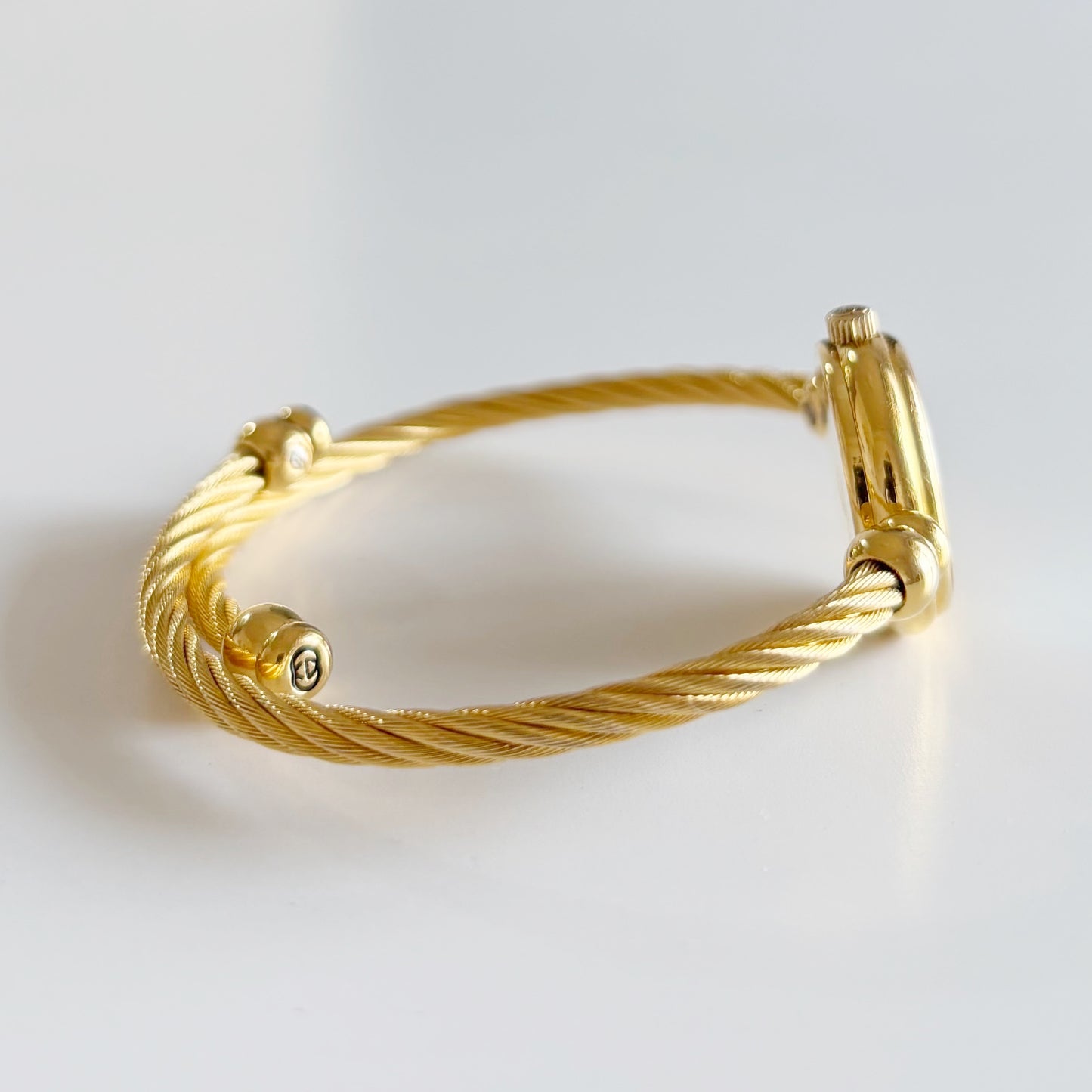 Gucci 1990s Seashell Dial Gold Plated Cable Bangle Watch