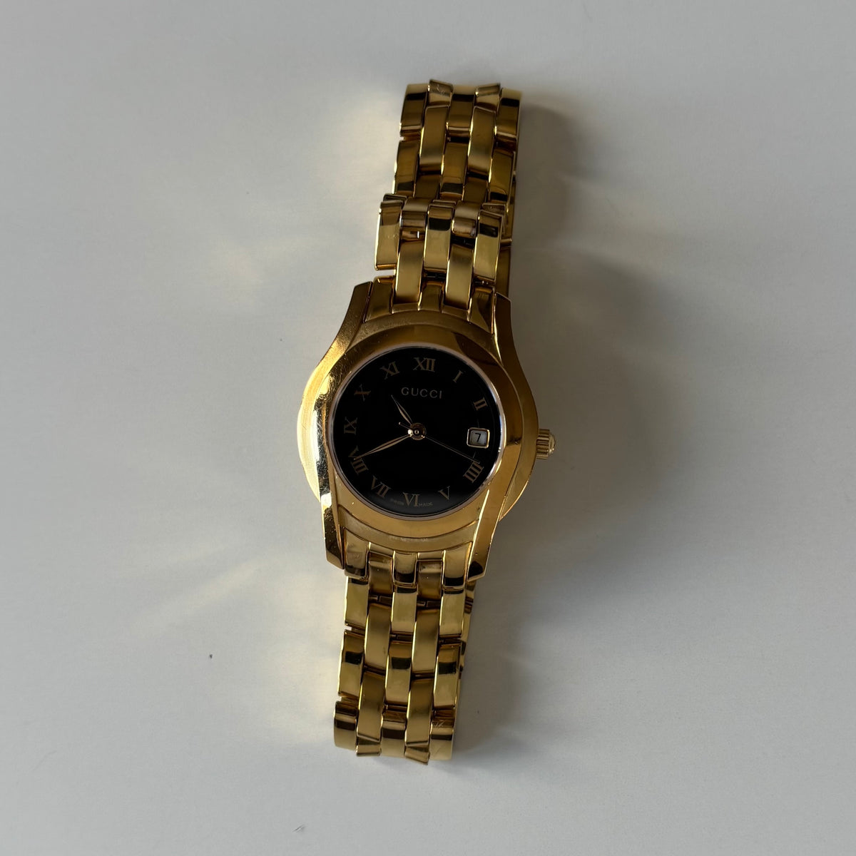 Gucci 1990s Date Black Round Dial Gold-Plated Watch