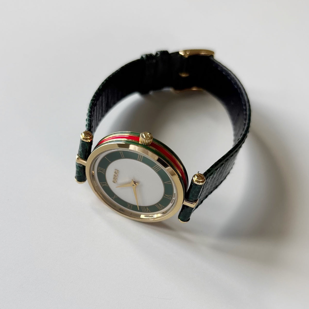 Gucci 1990s Round Dial Sherry Gold-Plated Watch (Large)