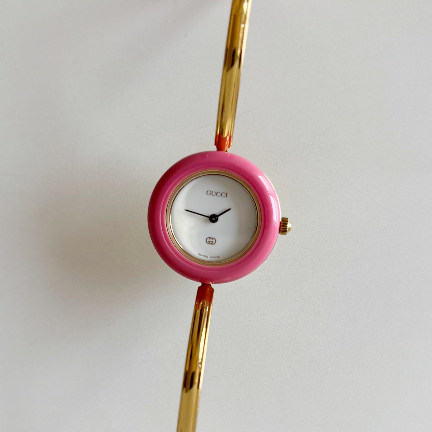 Gucci 1990s Interchangeable Bezel Gold Plated Bangle Watch with 12 bezels, case (Small)