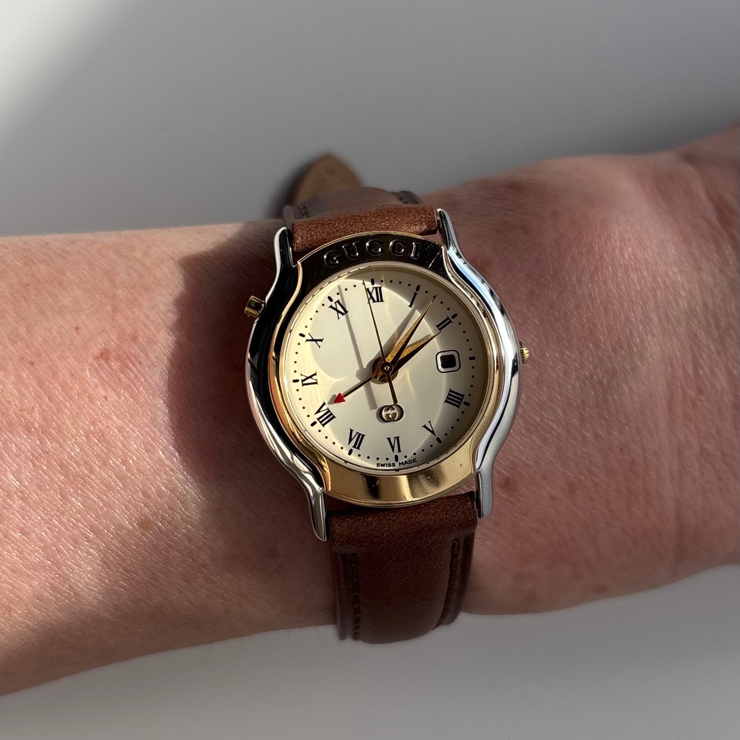 Gucci 1990s Date Round Dial Two Tone Watch (Large)