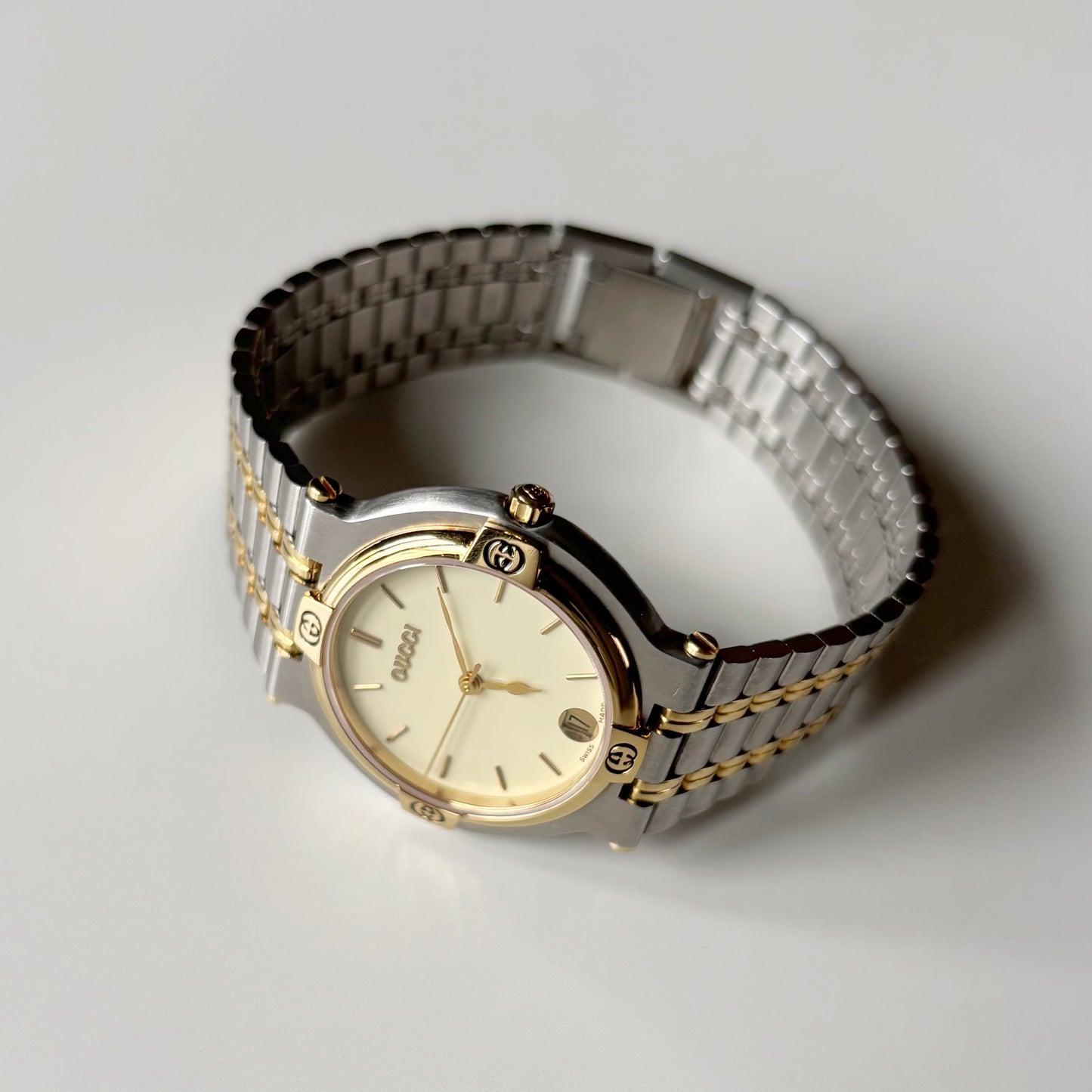 Gucci 1990s Round Dial Two Tone Gold Plated Watch (Large)