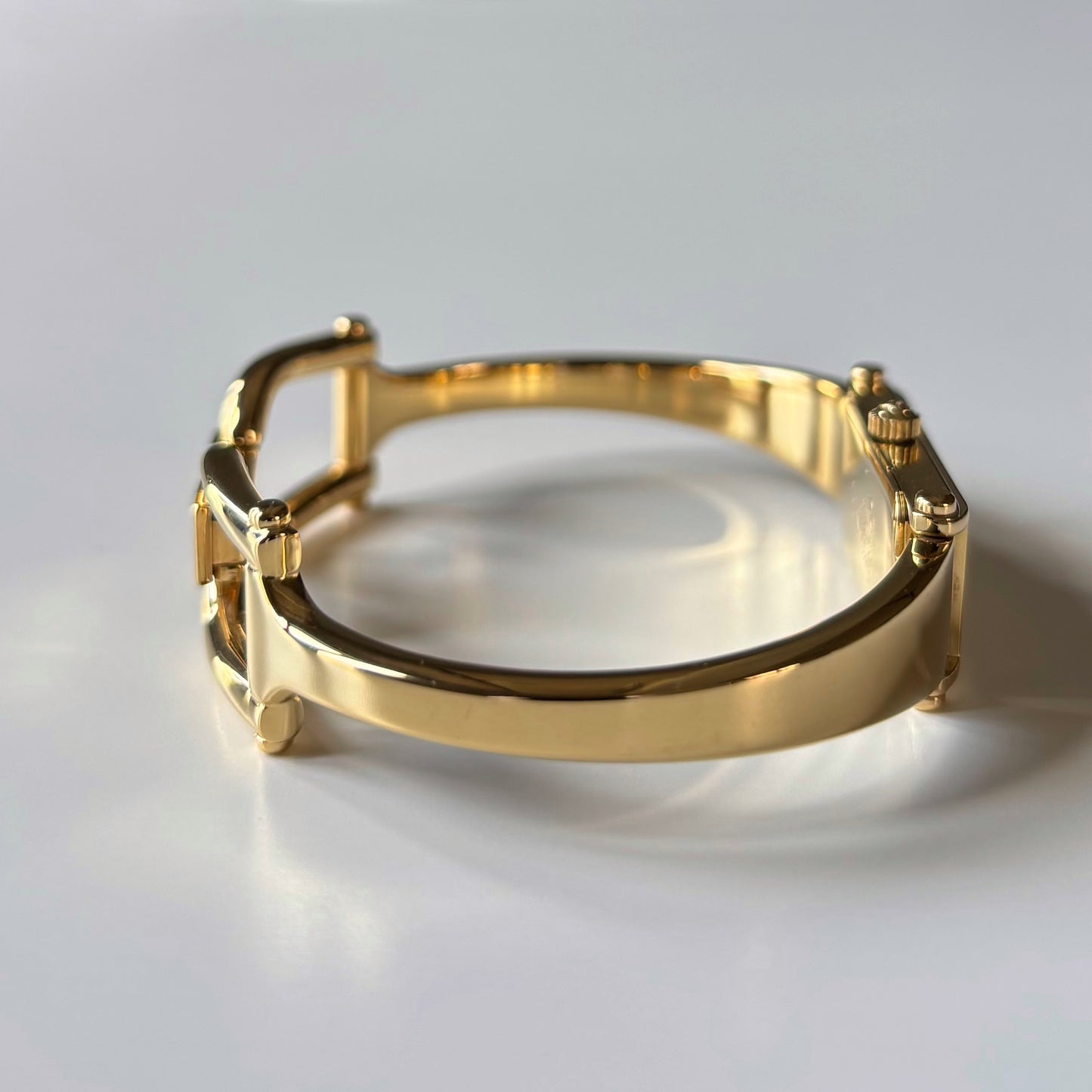 Gucci 1990s Seashell Dial Gold Plated Bangle Watch