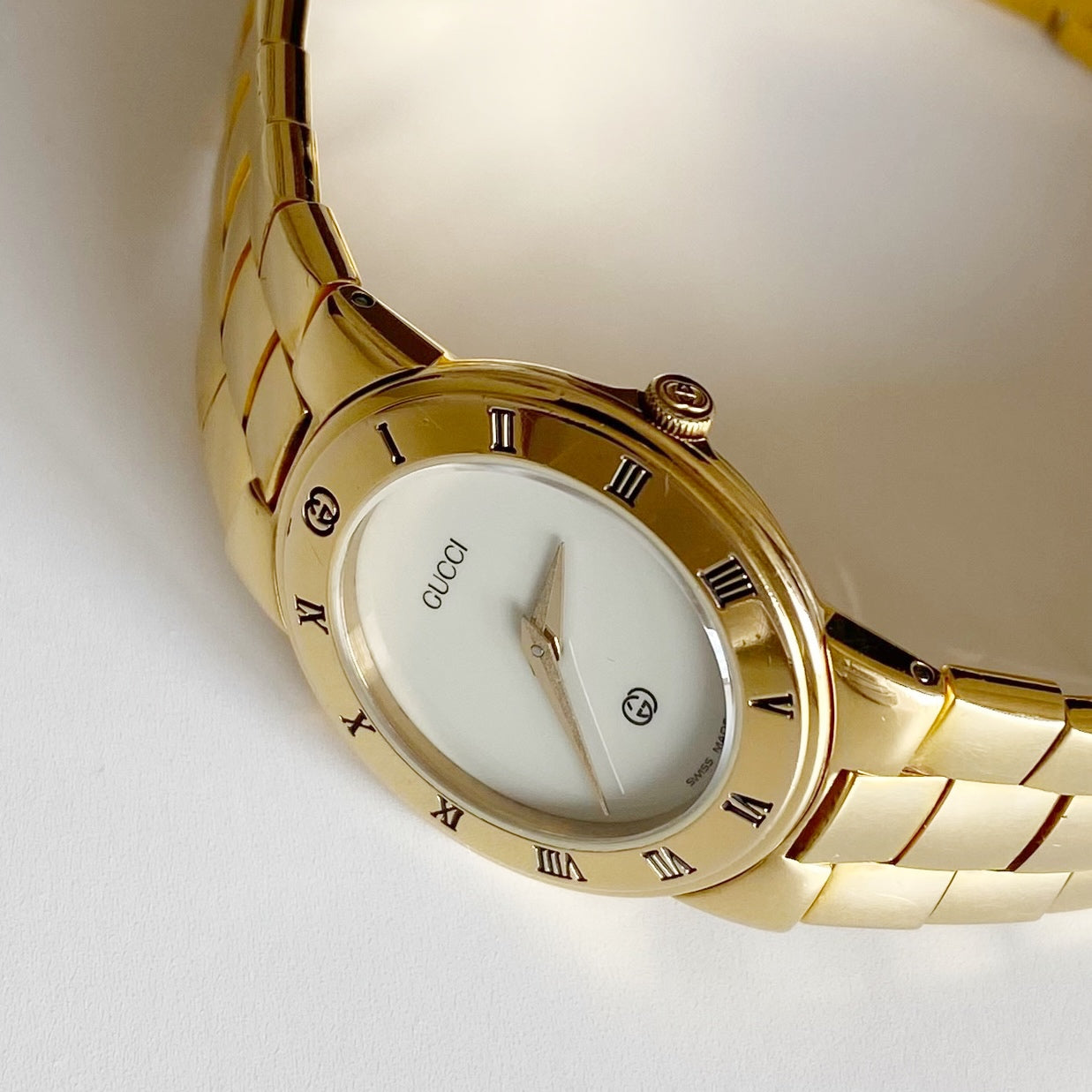 Gucci 1990s Gold Plated Round Watch