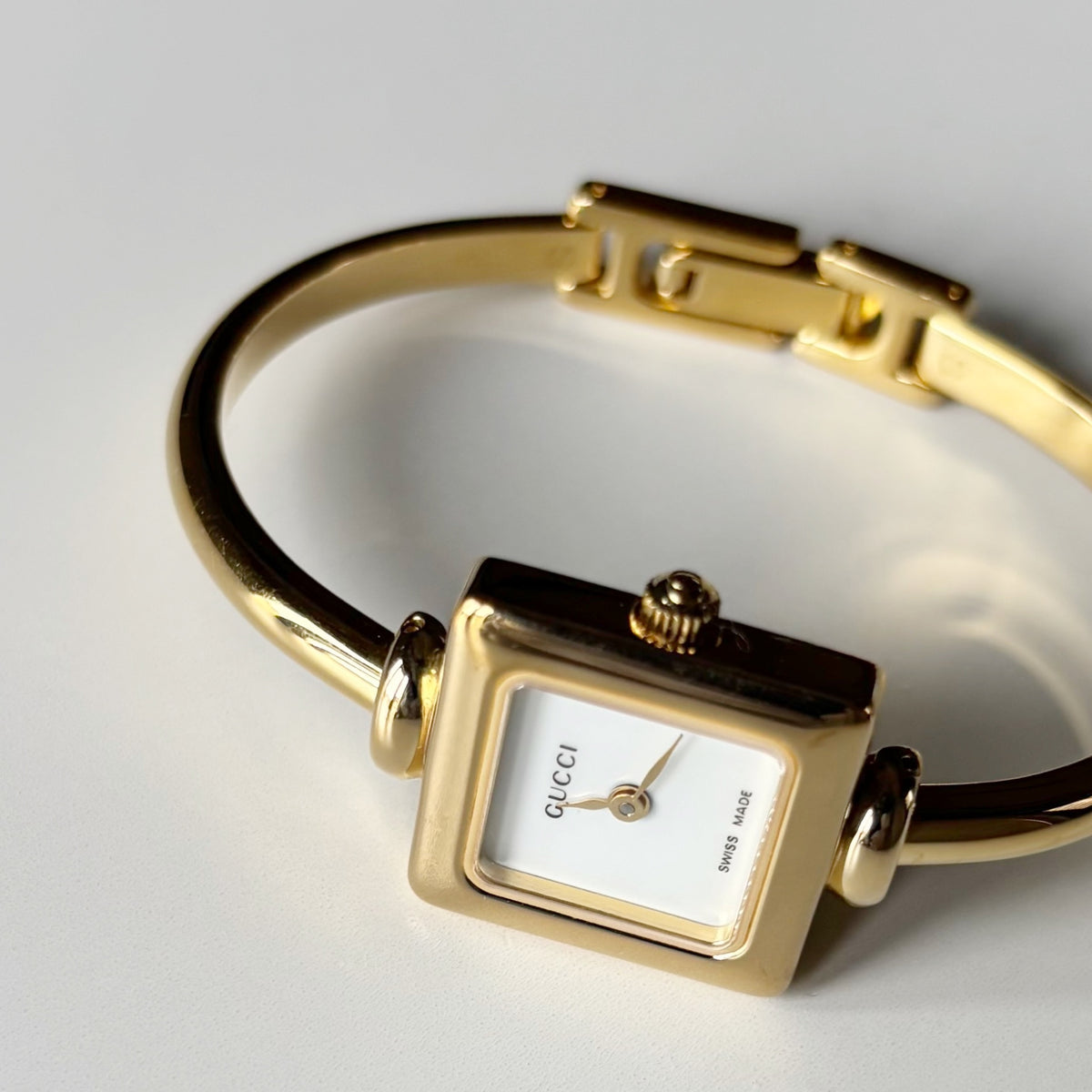 Gucci 1990s Square Dial Gold Plated Watch (Small)