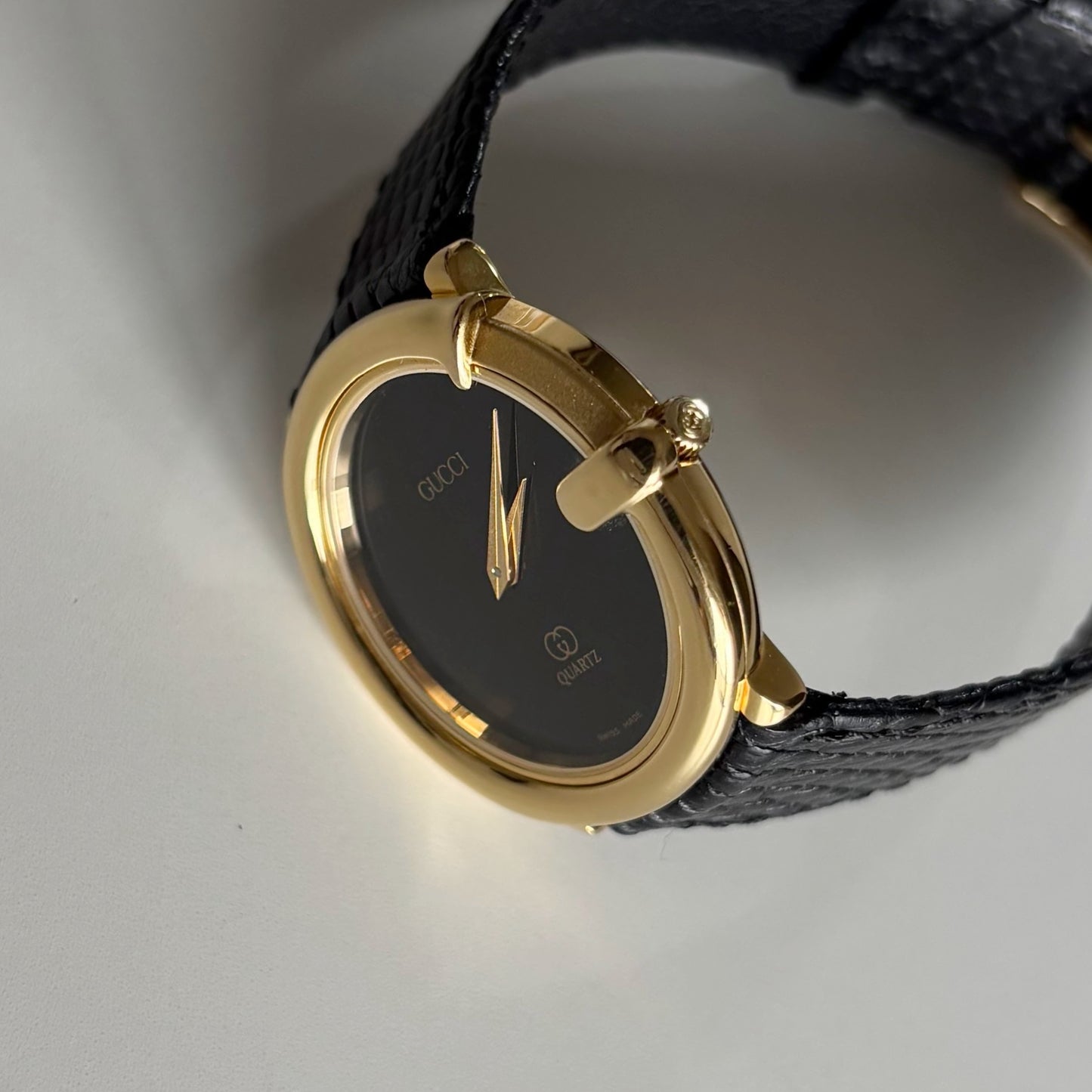 Gucci 1980s Black G Dial Gold Plated Watch (Large)