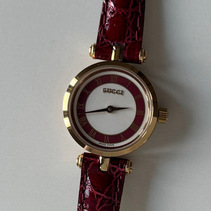 Gucci 1990s Sherry Round Dial Gold Plated Watch