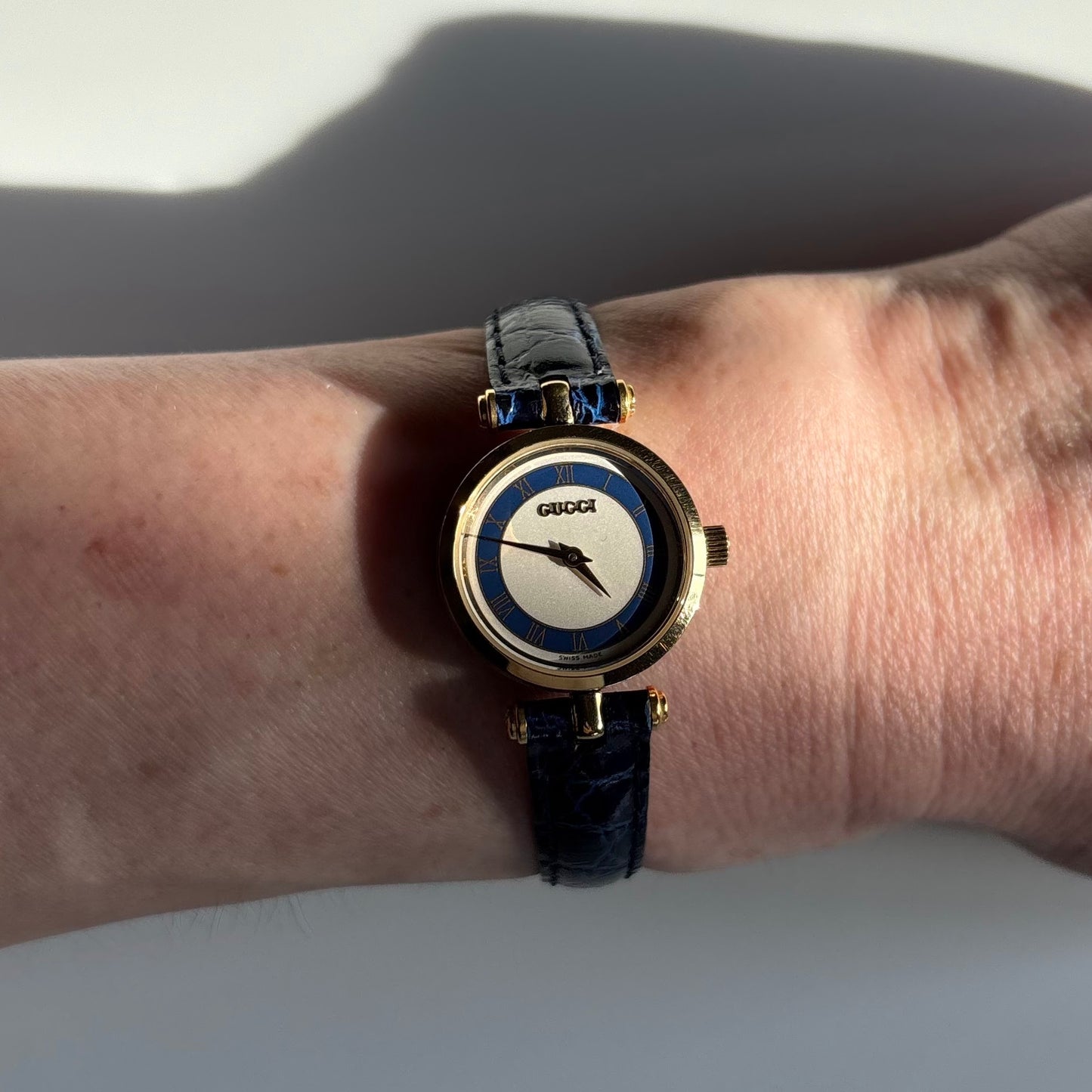 Gucci 1990s Round Dial Blue Gold Plated Watch