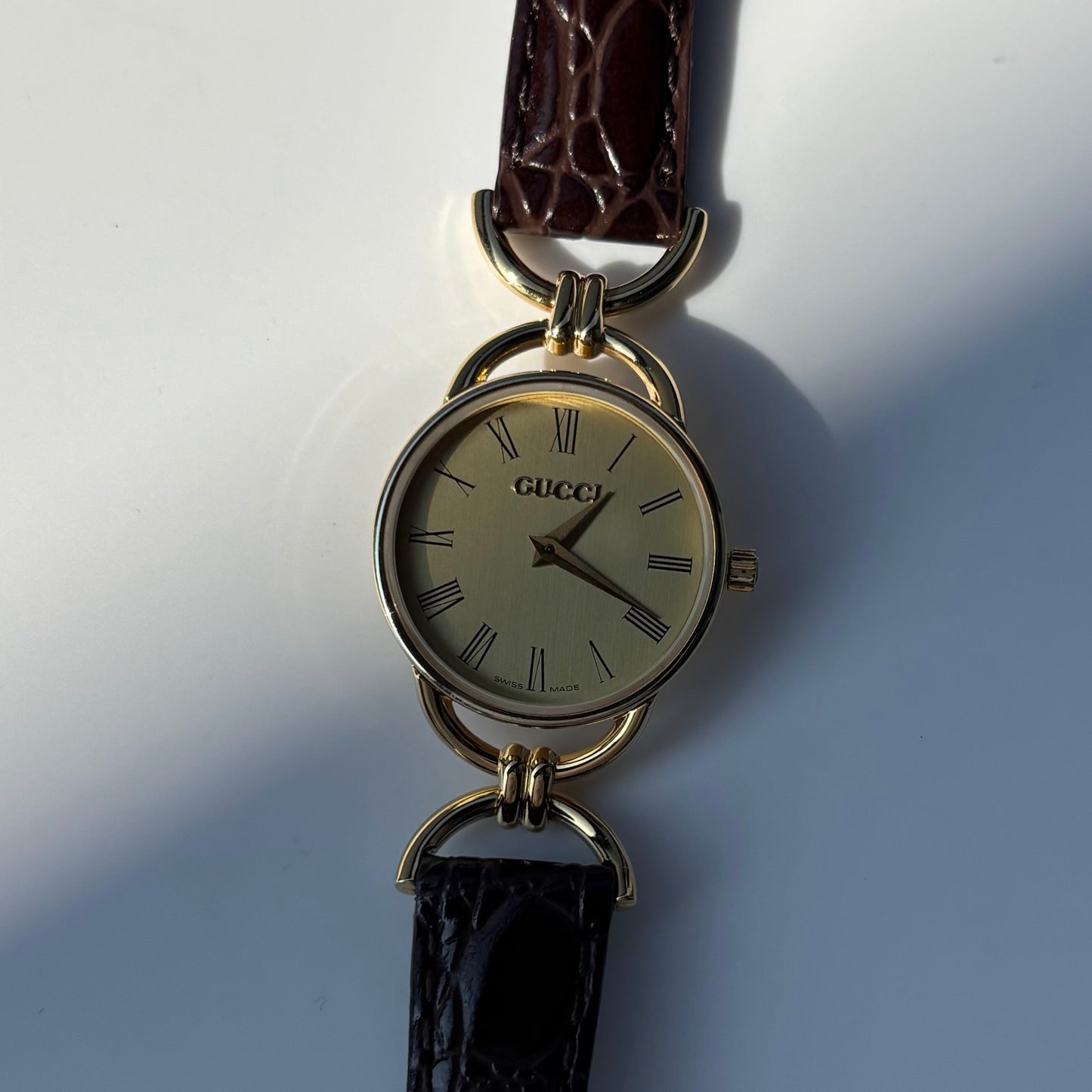 Gucci 1990s Gold Round Dial Horsebit Gold Plated Watch