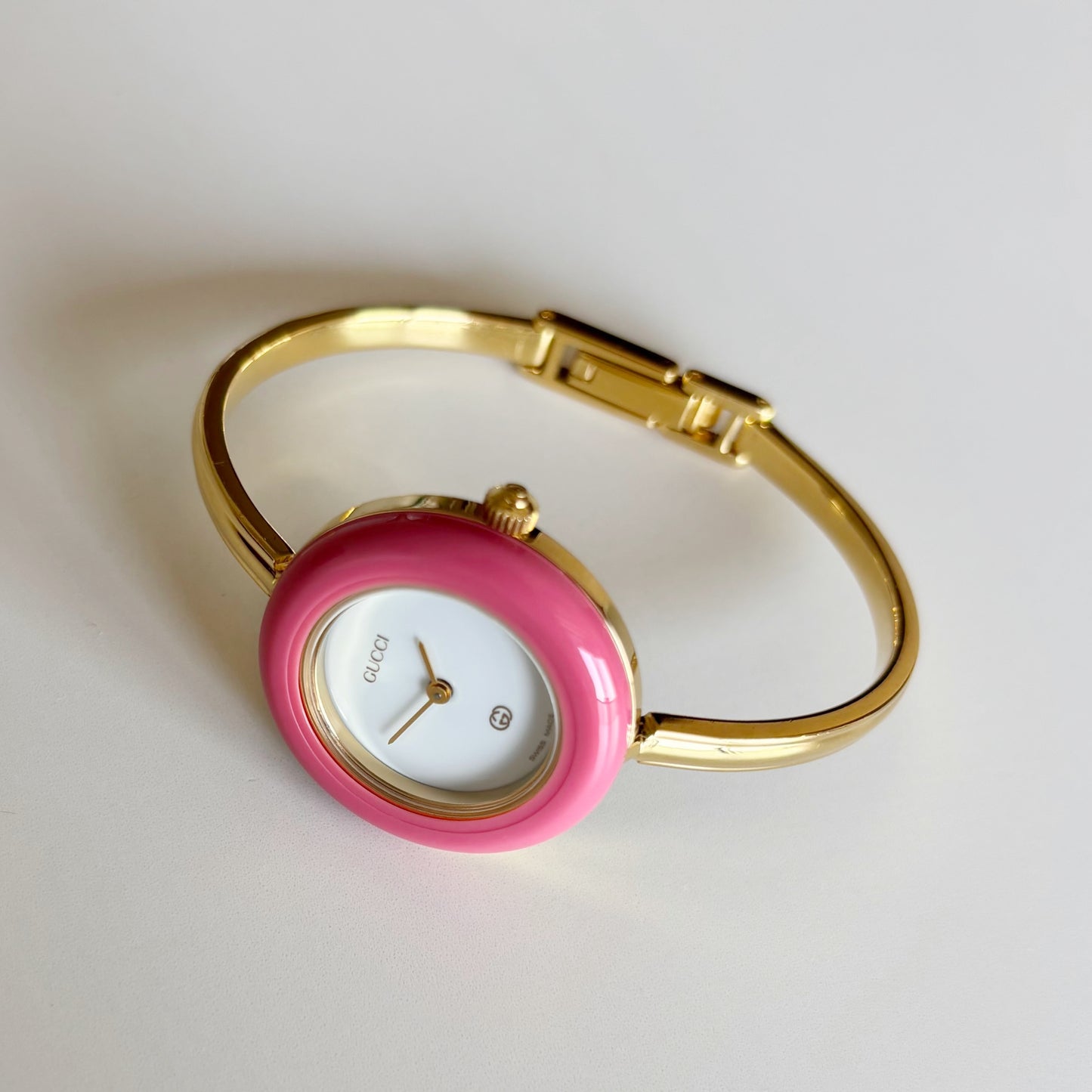 Gucci 1990s Interchangeable Bezel Gold Plated Bangle Watch with 12 bezels, case (Small)