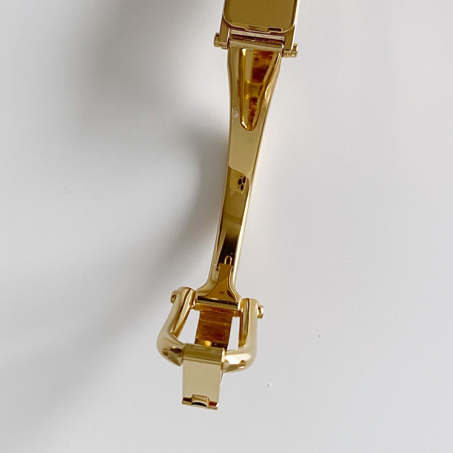 Gucci 1990s Seashell Dial Rectangular Gold Plated Bangle Watch