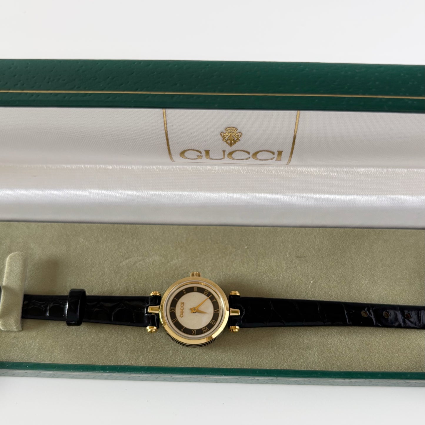 Gucci 1990s Round Dial Gold Plated Watch