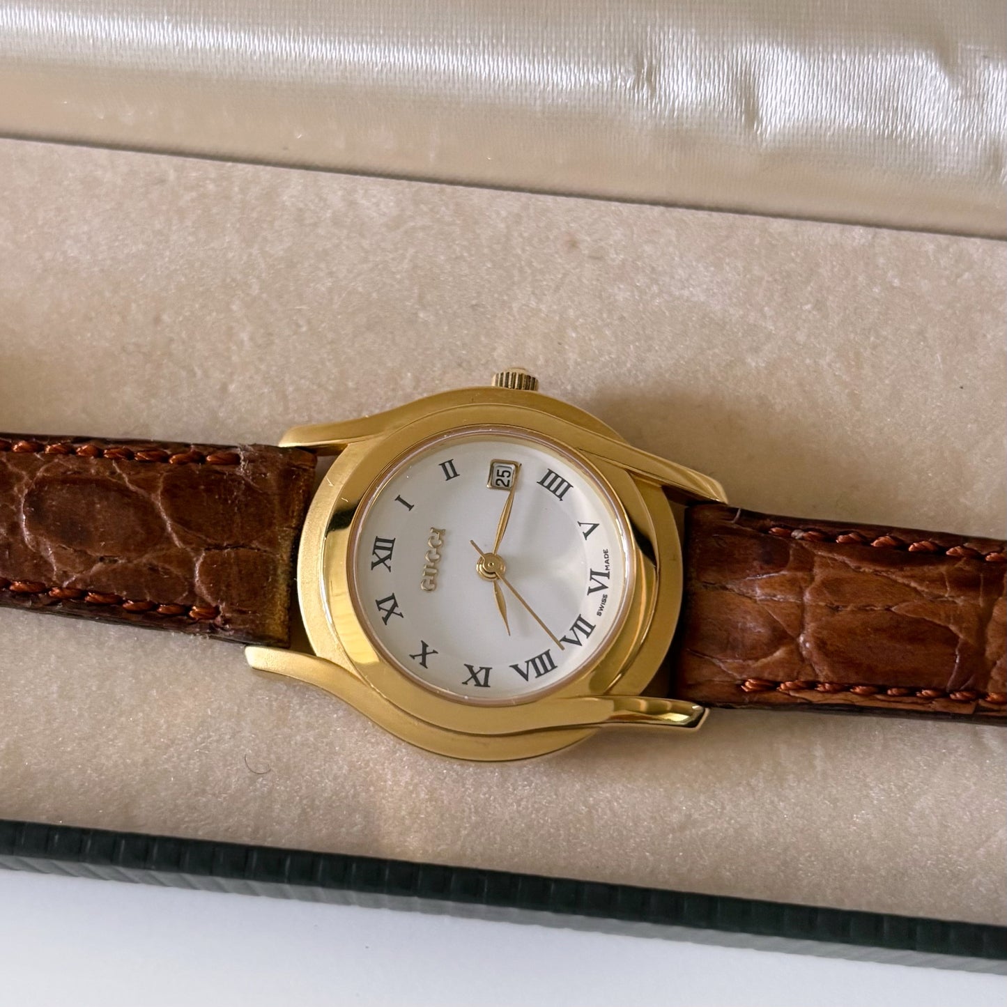 Gucci 1990s Date Gold Plated Round Watch