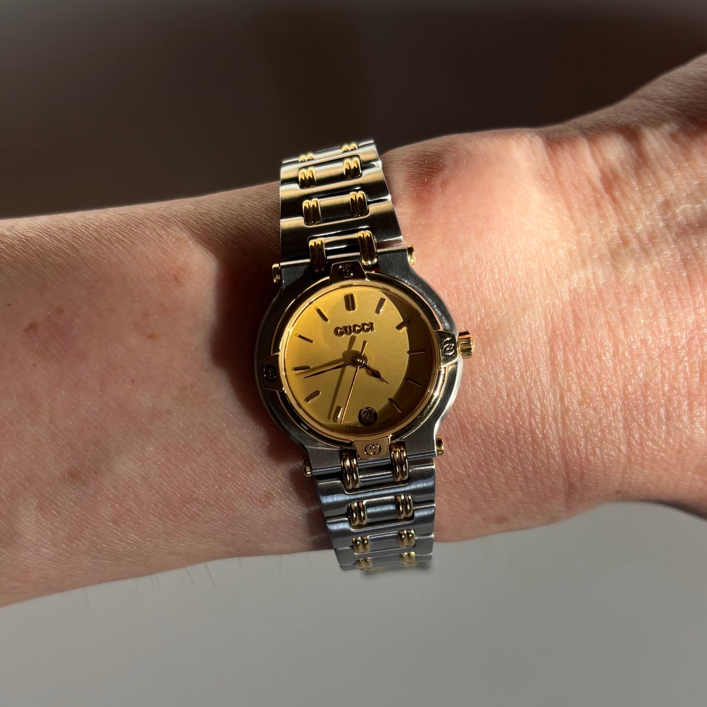 Gucci 1990s Date Gold Round Dial Two Tone Watch
