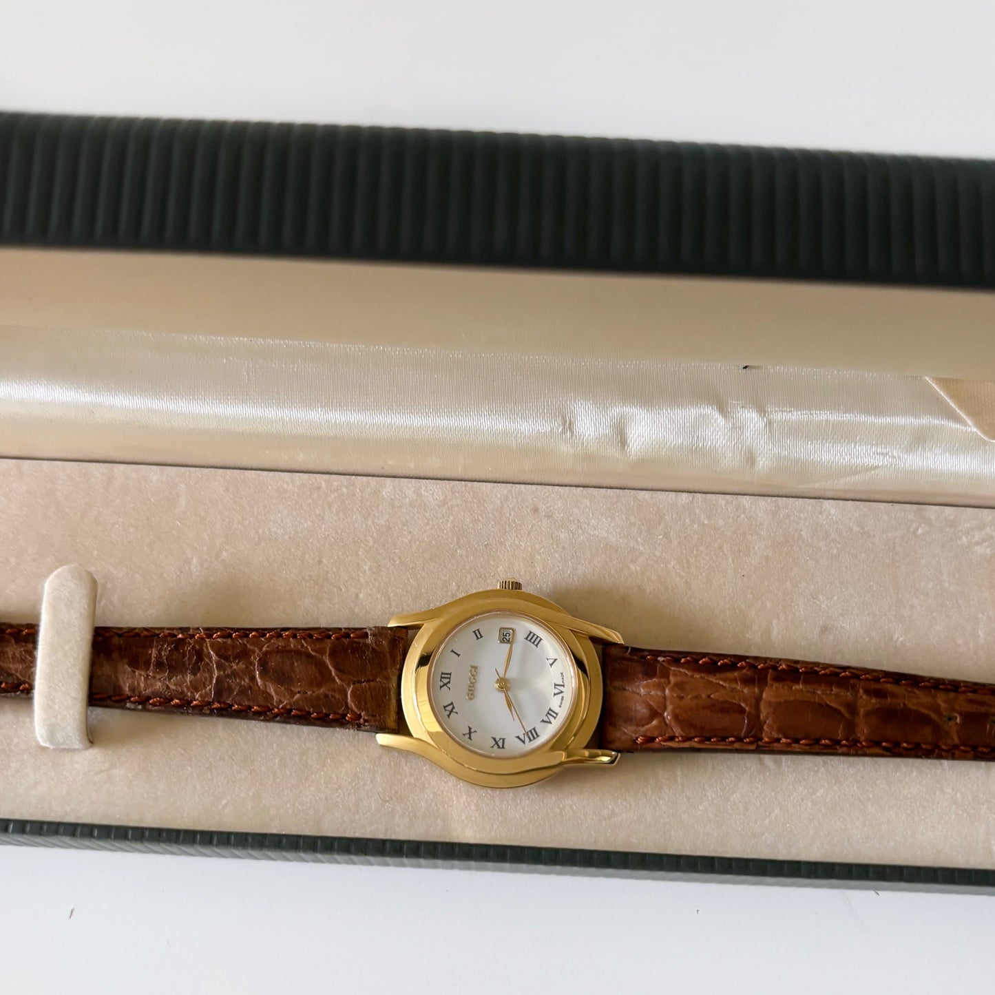Gucci 1990s Date Gold Plated Round Watch