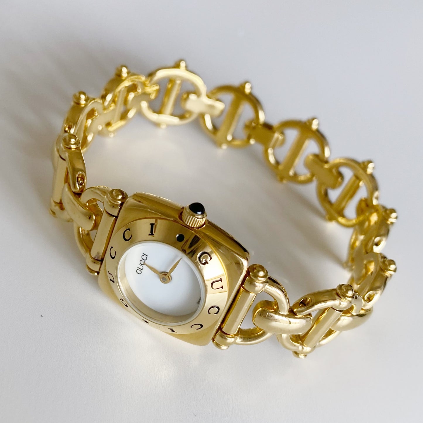 Gucci 1990s White Dial Gold Plated Round Watch