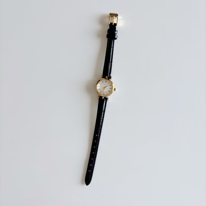 Gucci 1990s Round Dial Gold Plated Watch