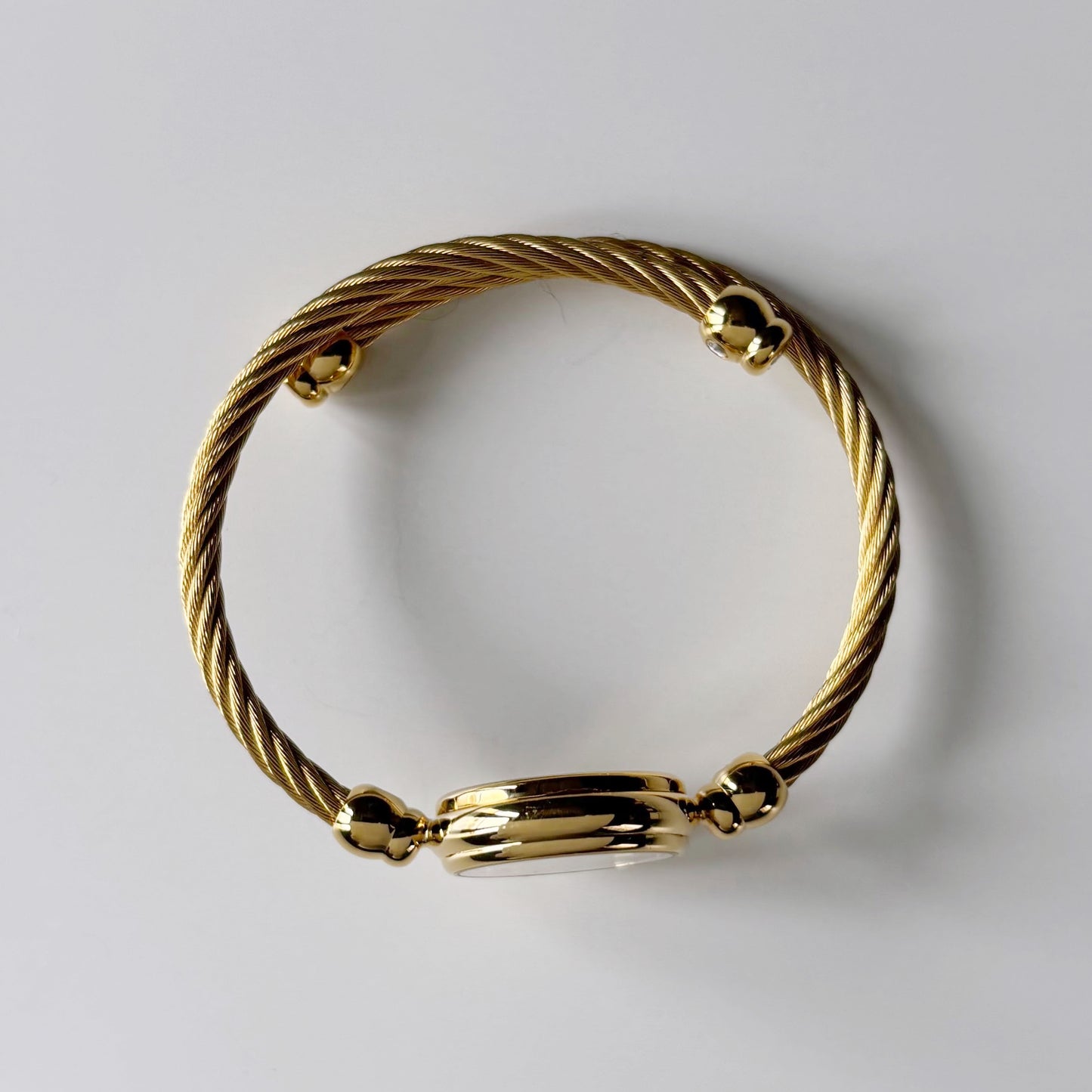 Gucci 1990s Seashell Dial Gold Plated Cable Bangle Watch