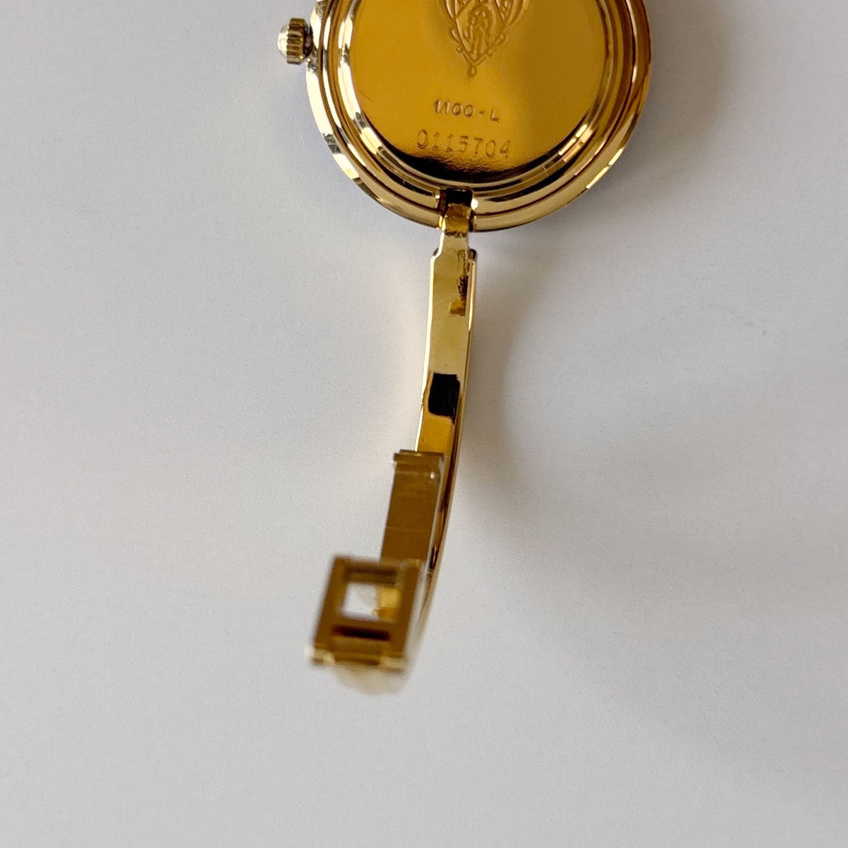 Gucci 1990s Interchangeable Bezel Gold Plated Bangle Watch with 12 bezels, case (Small)