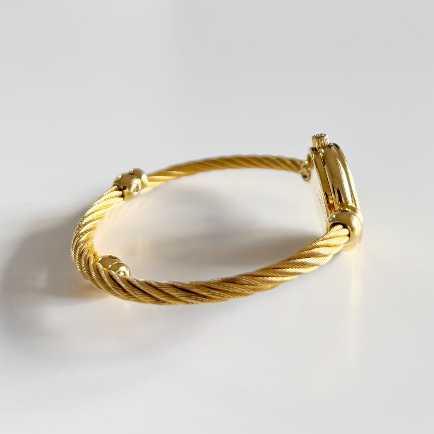 Gucci 1990s Seashell Dial Gold Plated Cable Band Bangle Watch