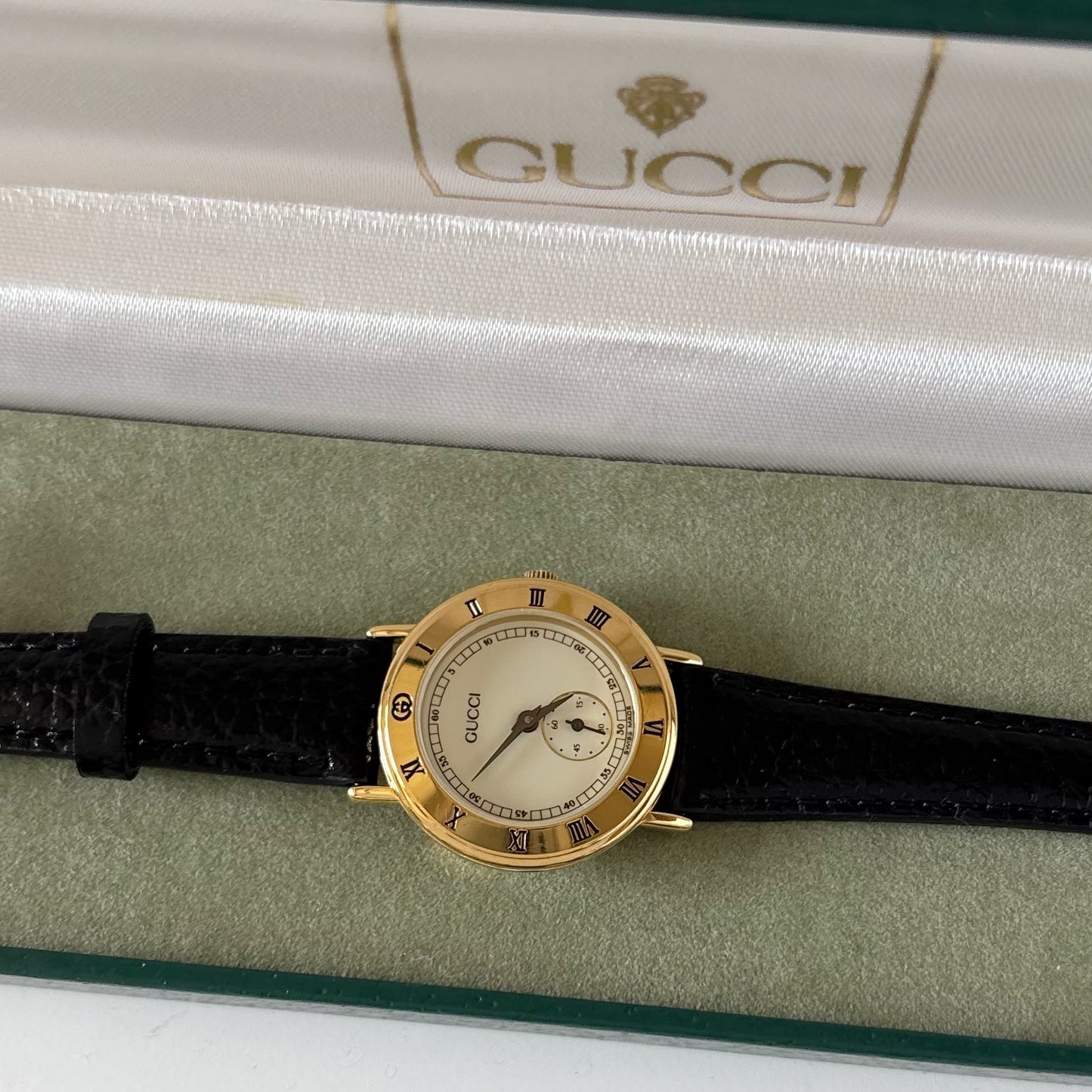 Gucci 1990s Sub second Round Dial Gold Plated Watch