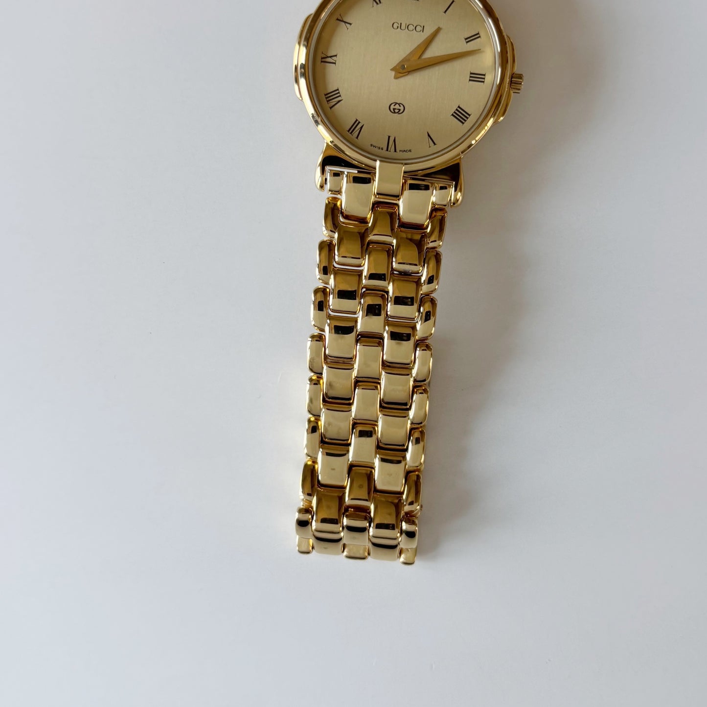 Gucci 1980s Round Dial Gold Plated Watch (Large)