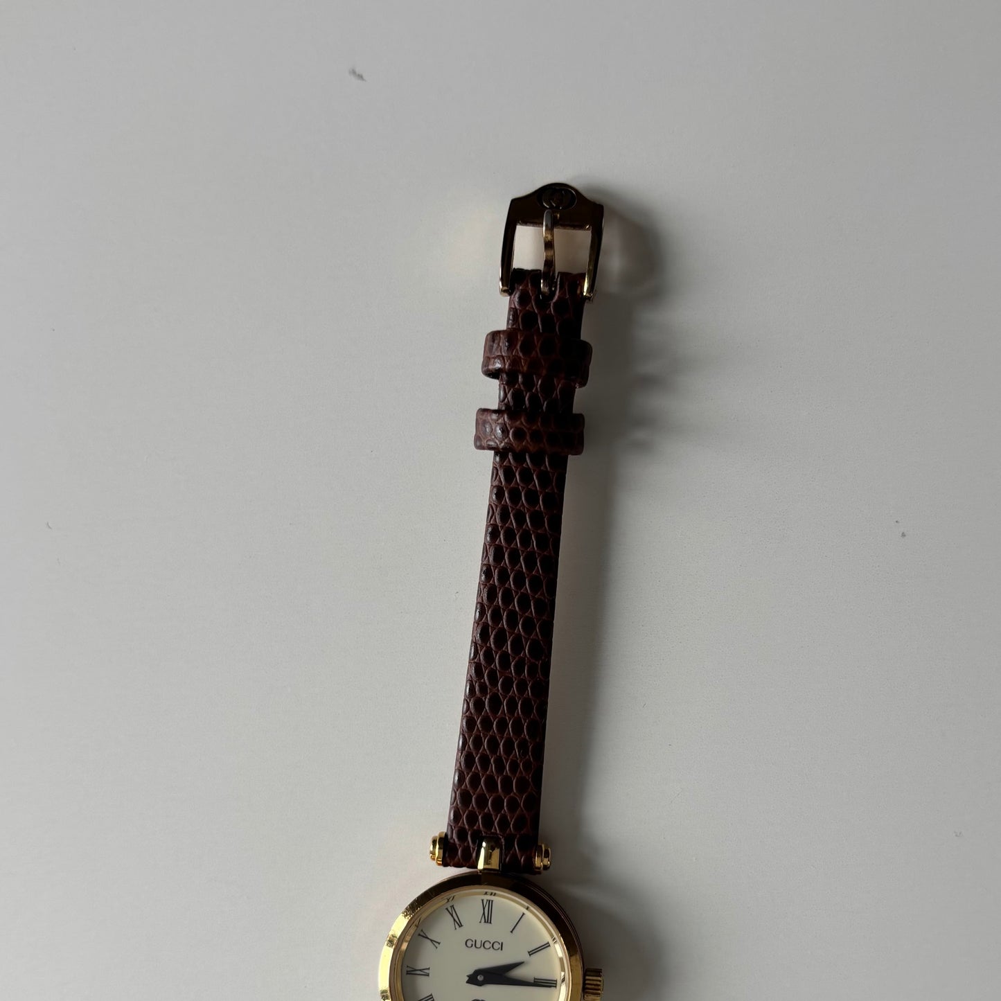 Gucci 1990s Sherry Round Dial Gold Plated Watch