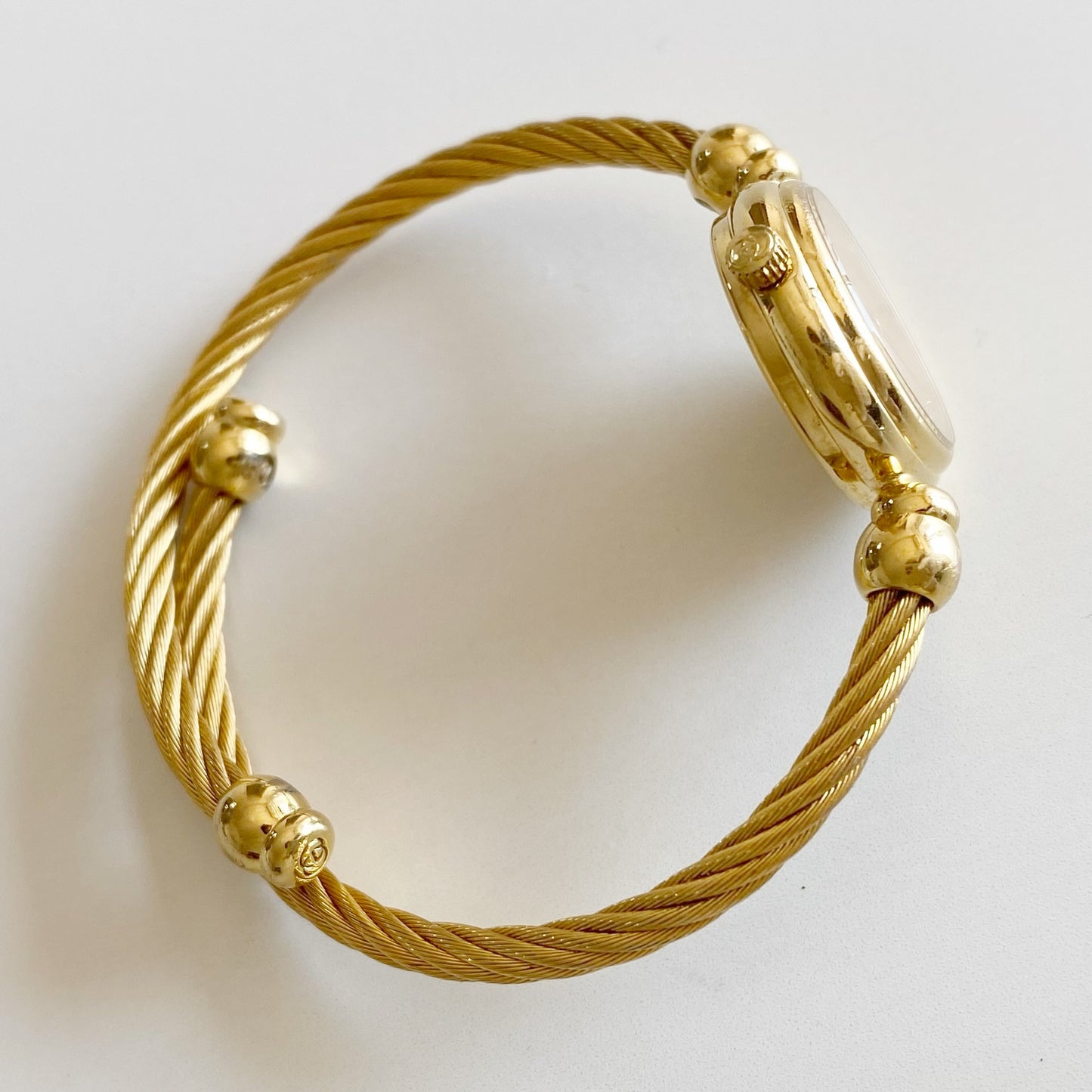 Gucci 1990s Seashell Dial Gold Plated Cable Bangle Watch