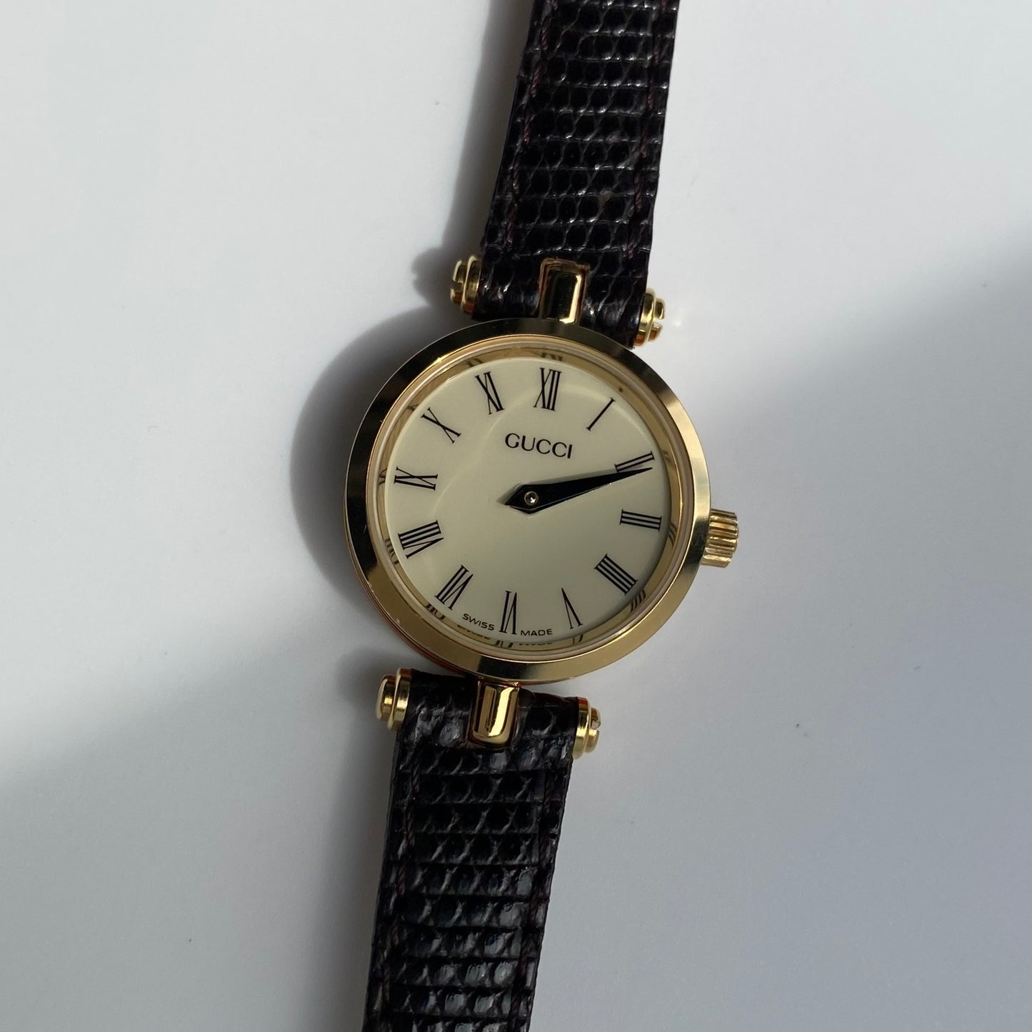 Gucci 1990s Sherry Round Dial Gold Plated Watch