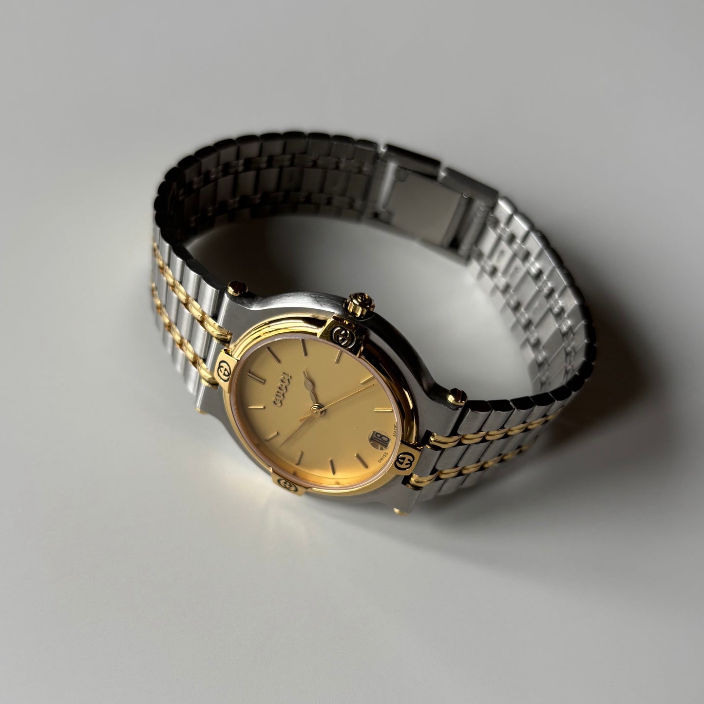 Gucci 1990s Date Round Dial Two Tone Watch (Large)