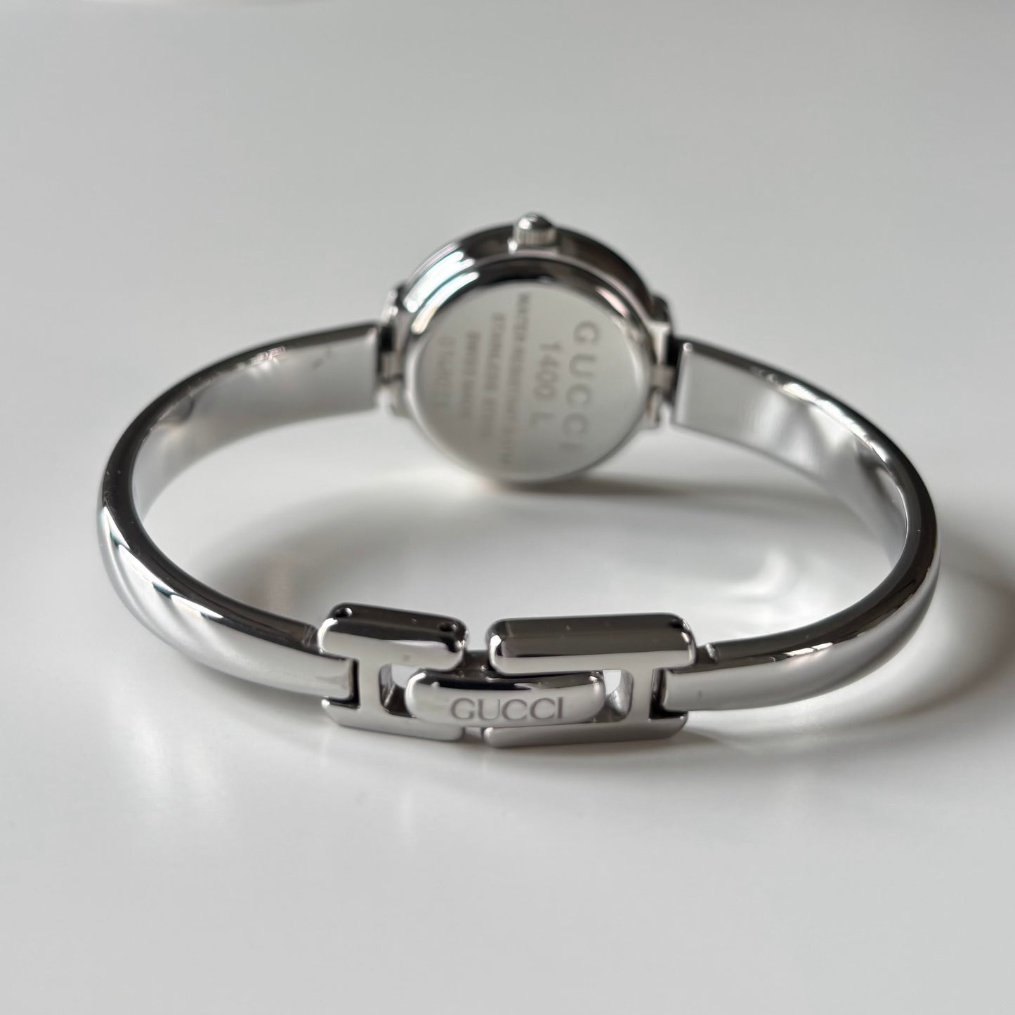 Gucci 1990s Round Dial Stainless steel Bangle Watch