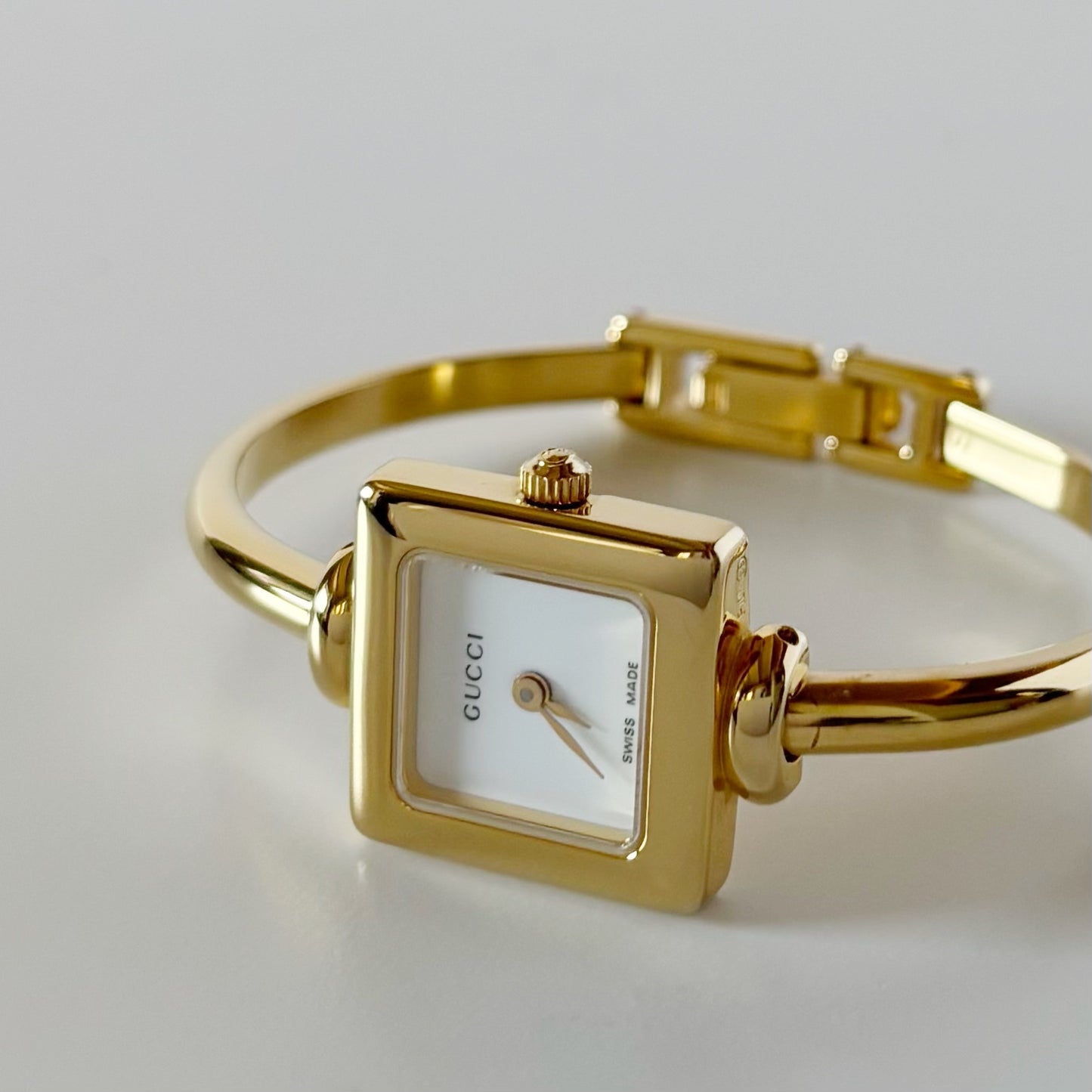 Gucci 1990s Square Dial Gold Plated Bangle Watch (Small)