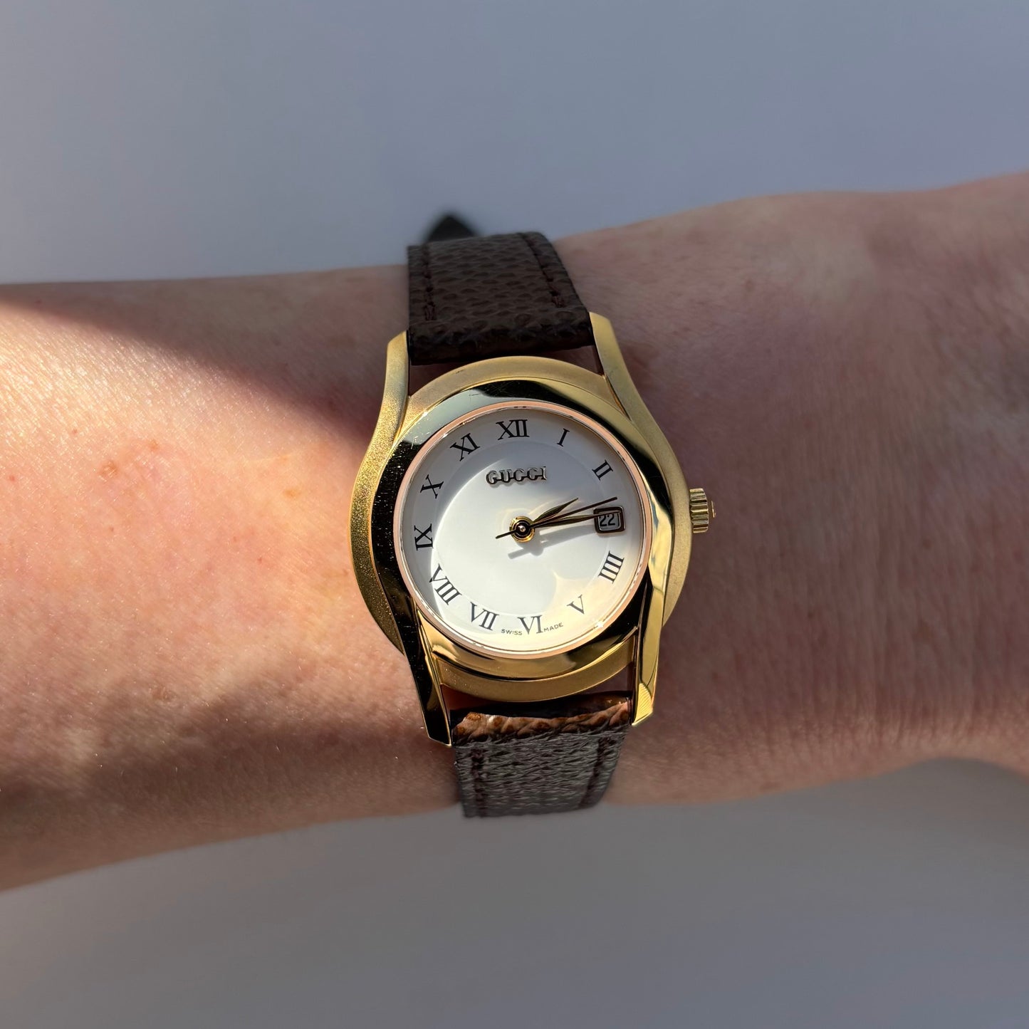 Gucci 1990s Date Round Dial Gold Plated Watch