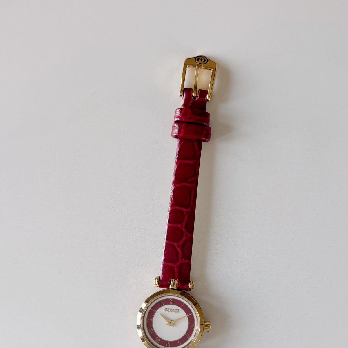 Gucci 1990s Sherry Round Dial Red Watch