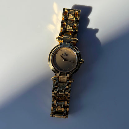 Fendi 1990s Seashell Round Dial Gold Plated Watch