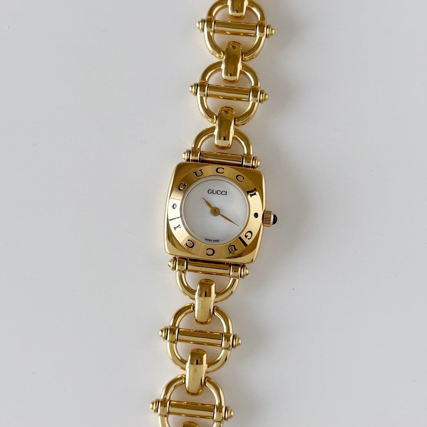 Gucci 1990s White Dial Gold Plated Round Watch