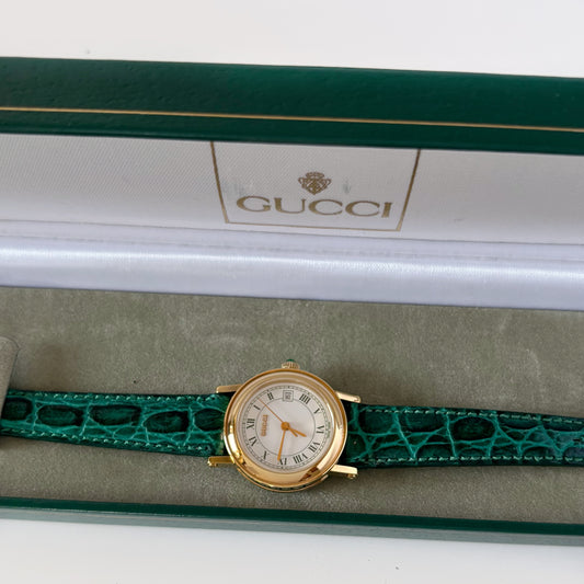 Gucci 1990s Date Round Dial Gold Plated Watch (Large)