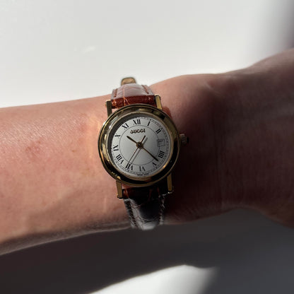 Gucci 1990s Date Round Dial Gold-Plated Watch