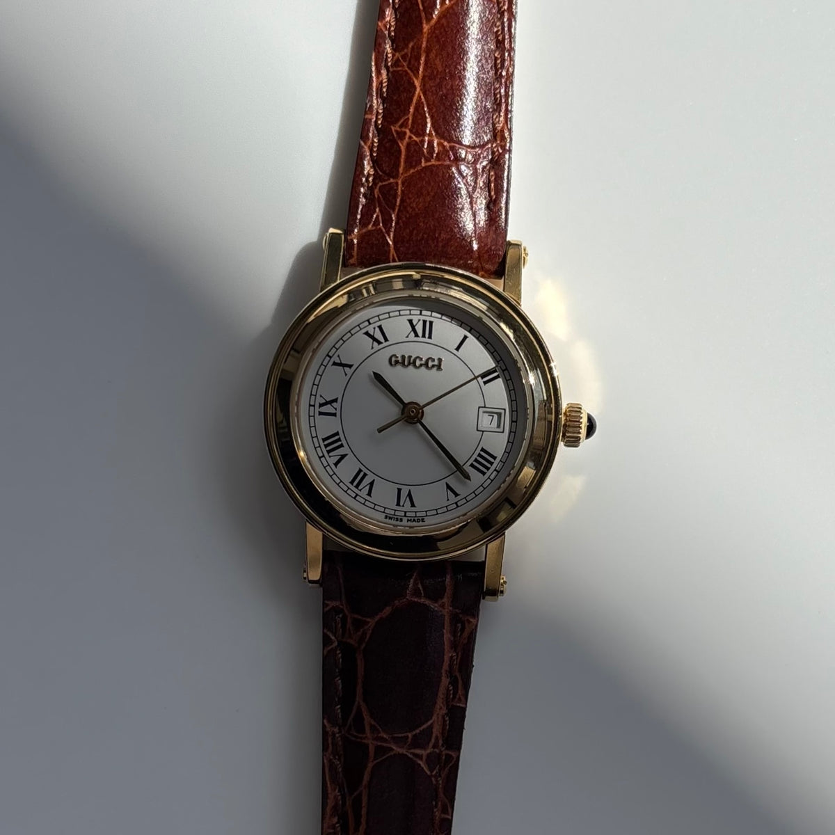 Gucci 1990s Date Round Dial Gold-Plated Watch