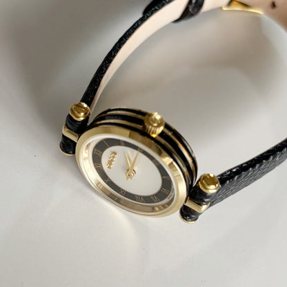 Gucci 1990s Round Dial Gold Plated Watch