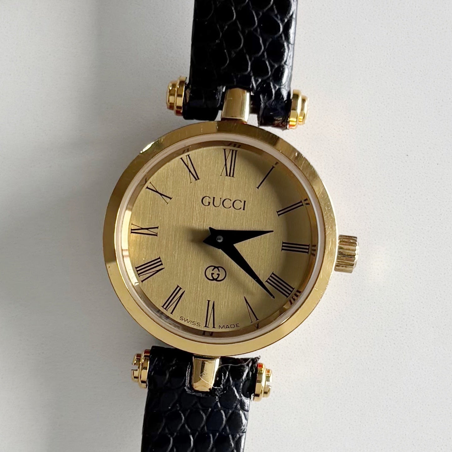 Gucci 1990s Round Dial Gold Plated Watch