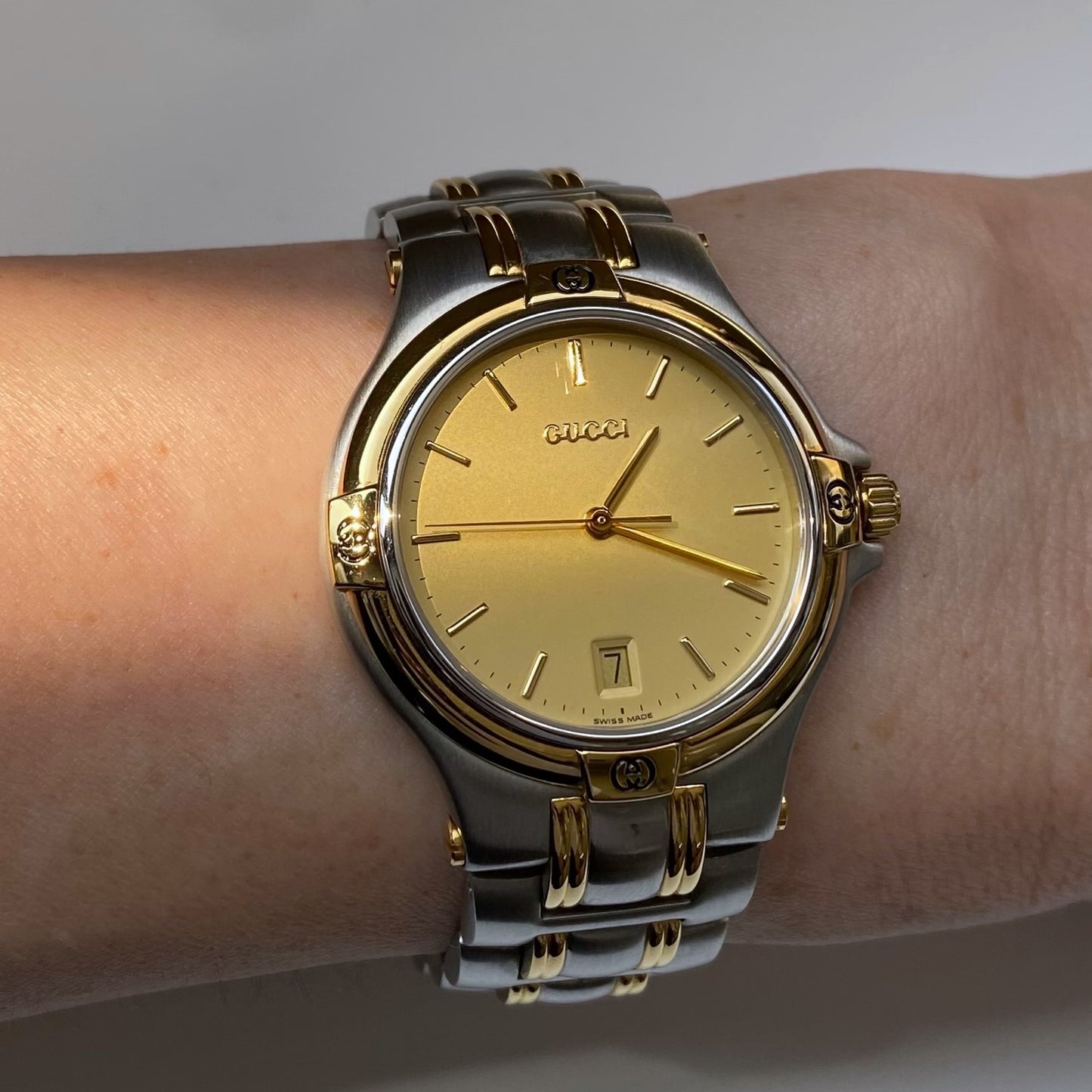 Gucci 1990s Date Two Tone Round Watch