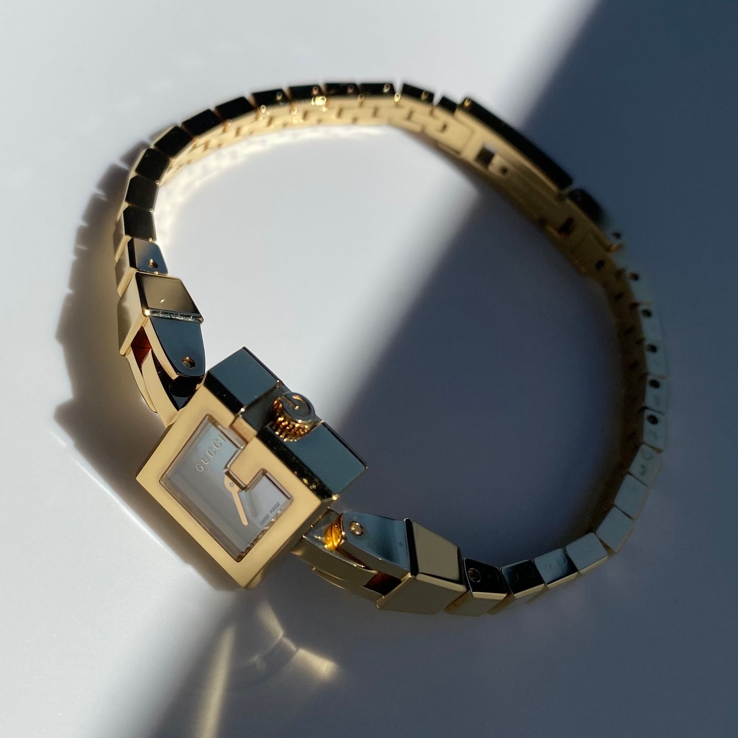 Gucci 1990s Seashell G Dial Gold Plated Watch
