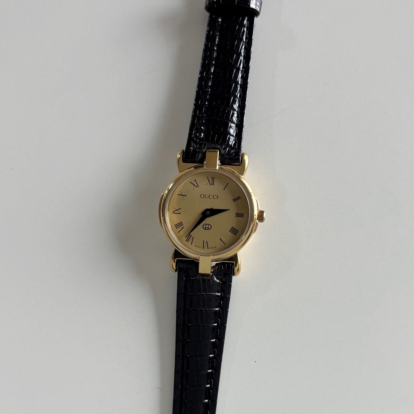 Gucci 1990s Round Dial Gold Plated Watch